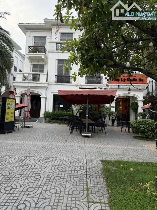 Phường Việt Hưng, Hà Nội
