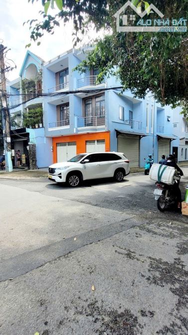 Phường Đông Hưng Thuận, Ho Chi Minh City