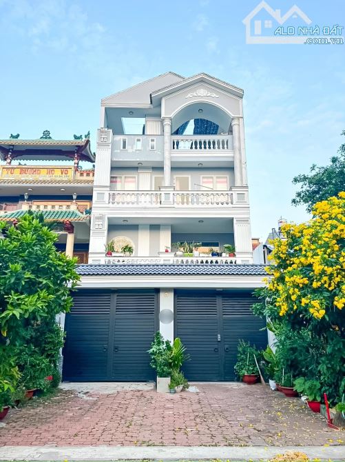 Phường Tân Thuận, Ho Chi Minh City
