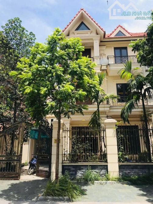 Phường Việt Hưng, Hà Nội